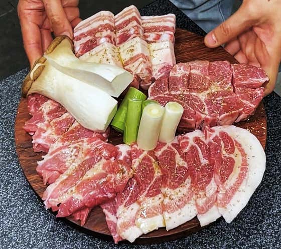 일단,고기