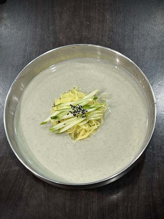 검은콩국수(서리태) 계절메뉴 메뉴 사진(네이버)