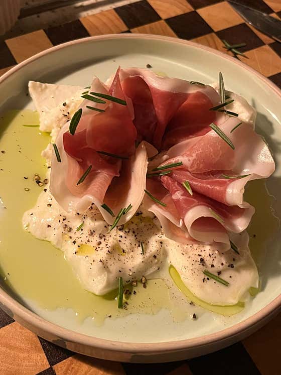 Burrata & Prosciutto 메뉴 사진(네이버)