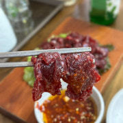 한우생고기 메뉴 사진(네이버)