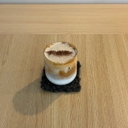 얼그레이바닐라 아인슈페너 메뉴 사진(네이버)