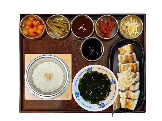장어구이 솥밥 한상 메뉴 사진(네이버)