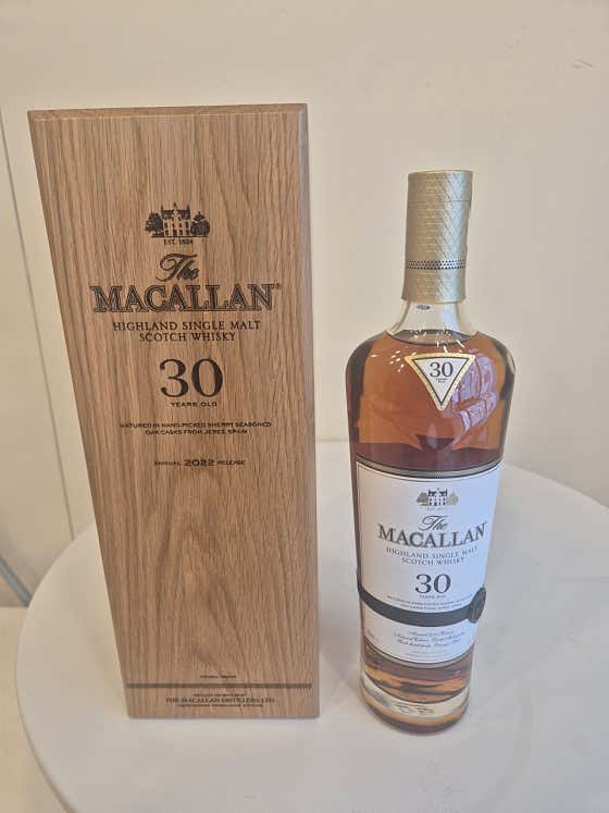 맥켈란 30년 셰리오크 메뉴 사진(네이버)
