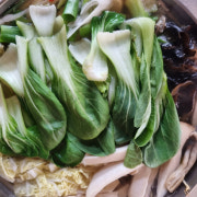 버섯두부전골 中 메뉴 사진(네이버)