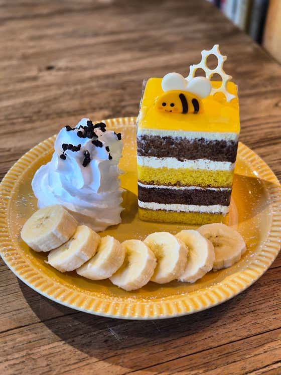 Petit Honeybee Torte 메뉴 사진(네이버)