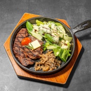 🔥화제의 철판 립아이 스테이크🔥 메뉴 사진(네이버)