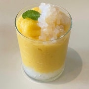 망고코코넛스무디 메뉴 사진(네이버)