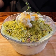 피스타치오카이막빙수(할인) 메뉴 사진(네이버)
