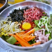 한우육회낙지비빔밥(양푼) 메뉴 사진(네이버)
