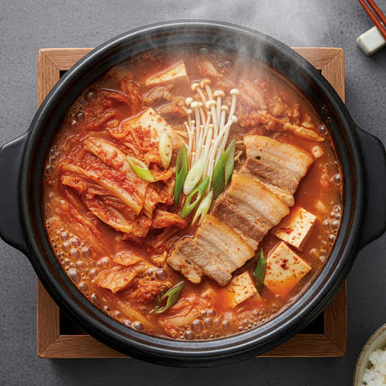 생고기김치찌개 메뉴 사진(네이버)