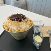 눈꽃인절미팥빙수 메뉴 사진(네이버)