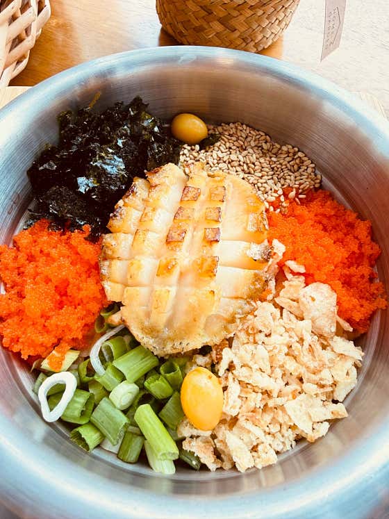 전복 솥밥 메뉴 사진(네이버)