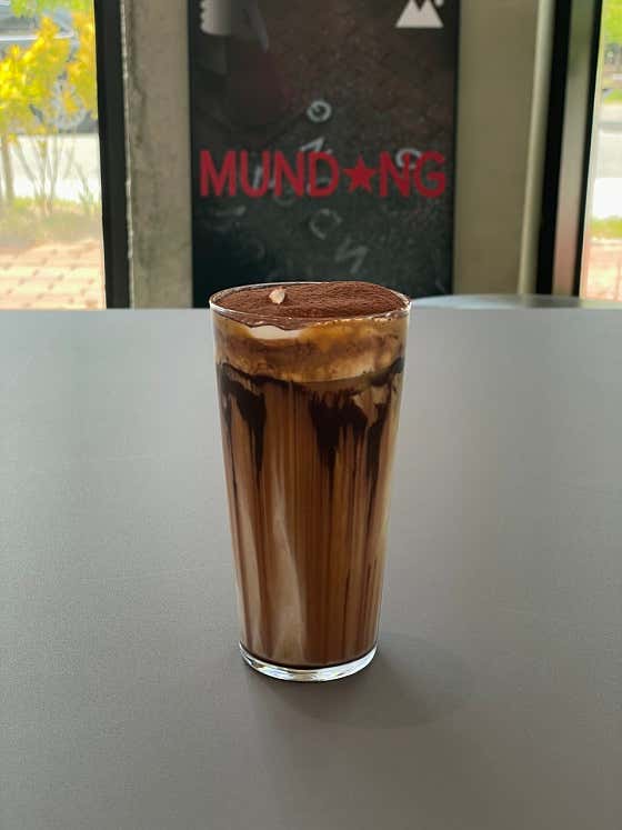 먼동블랙라떼 메뉴 사진(네이버)