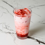 딸기라떼ICE 메뉴 사진(네이버)