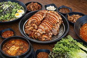 꽉찬순대국족발