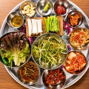 ★다양한 곁들임 반찬 무제한★ 메뉴 사진(네이버)