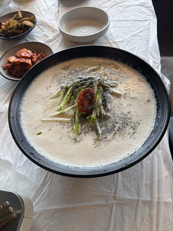 흑임자콩국수 메뉴 사진(네이버)