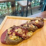 고구마 크림치즈 꽈배기 메뉴 사진(네이버)