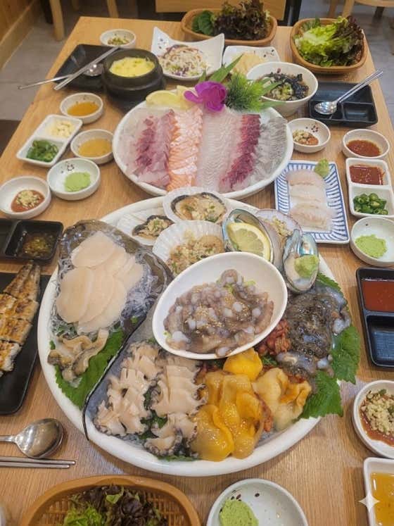 별 ★★★★넷 세트(스페셜)5~6인 메뉴 사진(네이버)