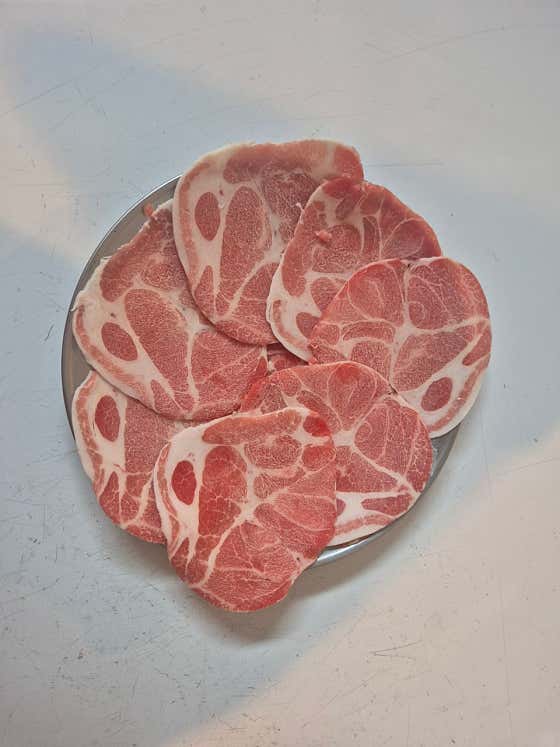 꽃목살 메뉴 사진(네이버)