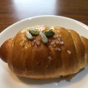 씨앗호떡소금빵 메뉴 사진(네이버)