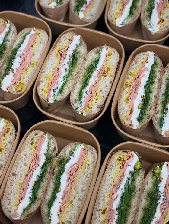 바질 리코타 샌드위치 메뉴 사진(네이버)