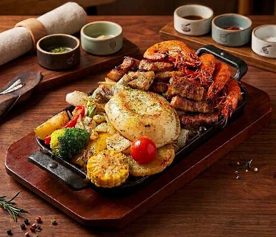 직을직을 철판구이 택3 메뉴 사진(네이버)