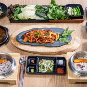 한돈 제육 쌈밥 정식 [점심 특선] 메뉴 사진(네이버)