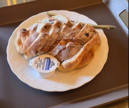 호밀빵(치즈크림포함) 메뉴 사진(네이버)