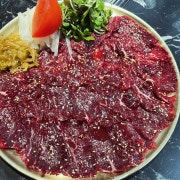 생고기(육사시미) 200g 메뉴 사진(네이버)