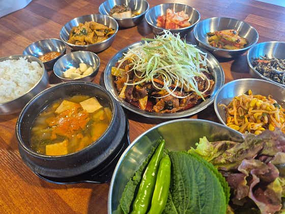 (점심특선)제육볶음+된장찌개+밑반찬 메뉴 사진(네이버)
