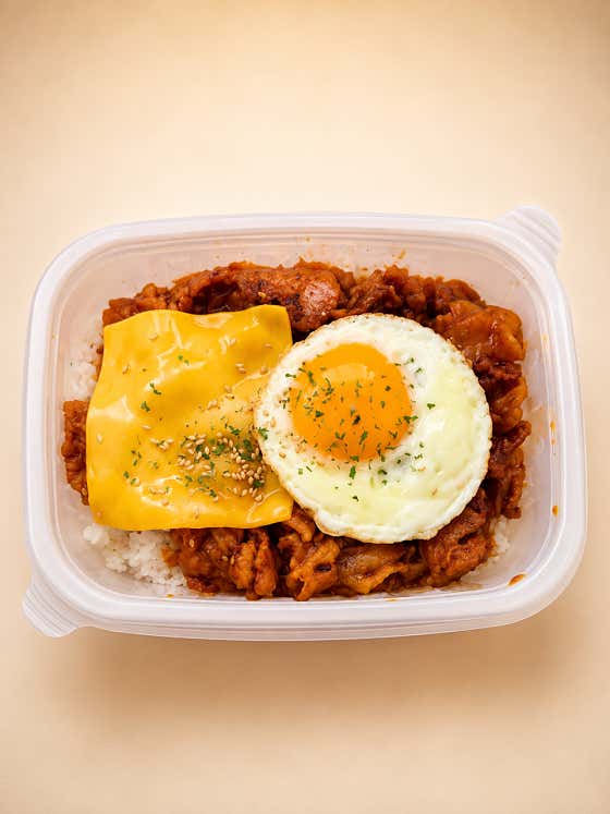 지리산한돈흑돼지 치즈제육덮밥 메뉴 사진(네이버)