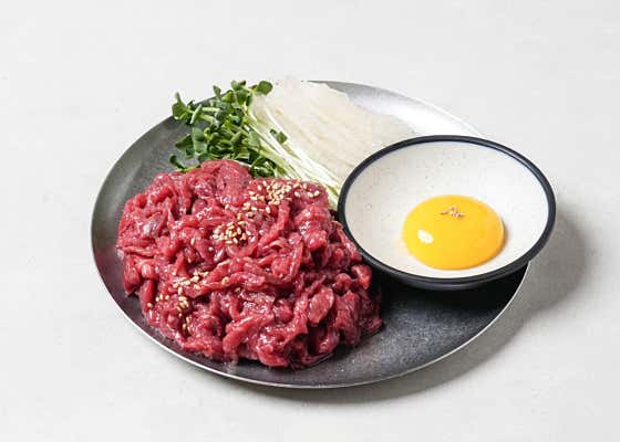 1++ 한우육회 메뉴 사진(네이버)