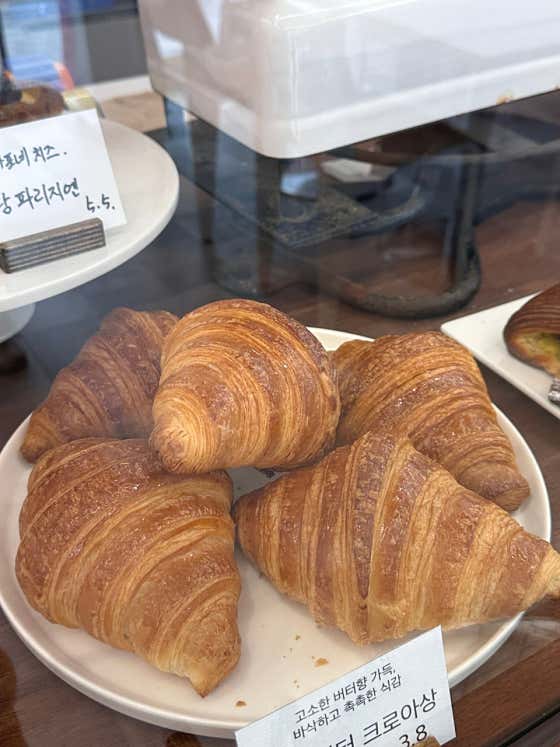 발효버터크로아상 메뉴 사진(네이버)