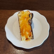 바스크 치즈케이크 크림브륄레 메뉴 사진(네이버)