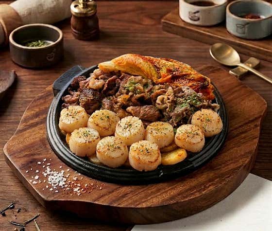 관자 차돌 삼합 메뉴 사진(네이버)