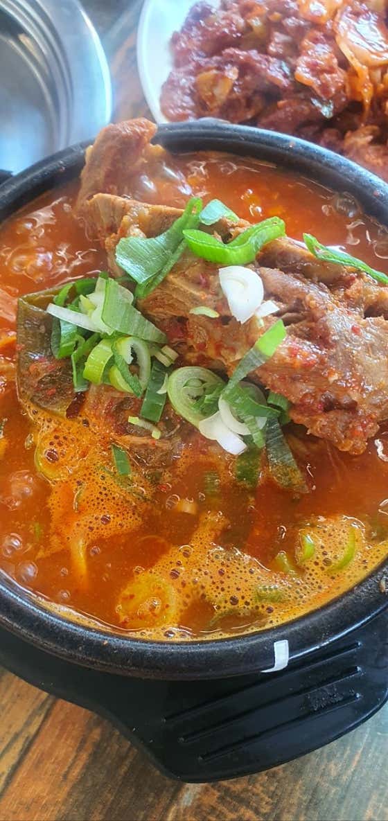 왕뼈해장국 앤 한식부페 · 네이버 지도·플레이스 2