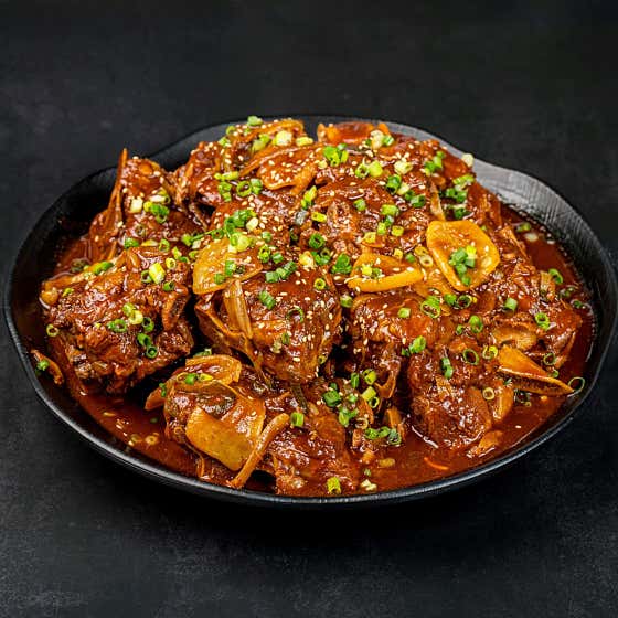 점심특선-매콤달콤 부드러운 뼈찜 메뉴 사진(네이버)