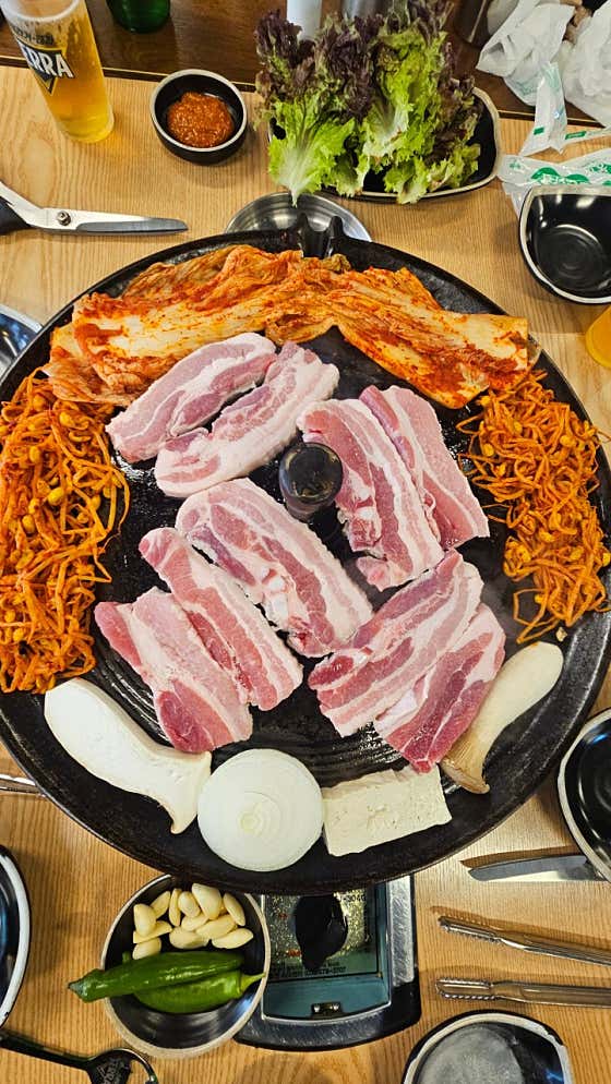 생삼겹살(국내산) 200g 메뉴 사진(네이버)