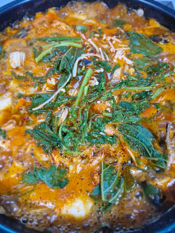 메기 매운탕(중) 메뉴 사진(네이버)