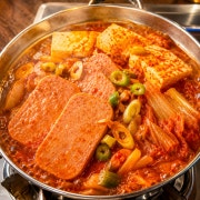 스팸김치찌개 2인기준 메뉴 사진(네이버)