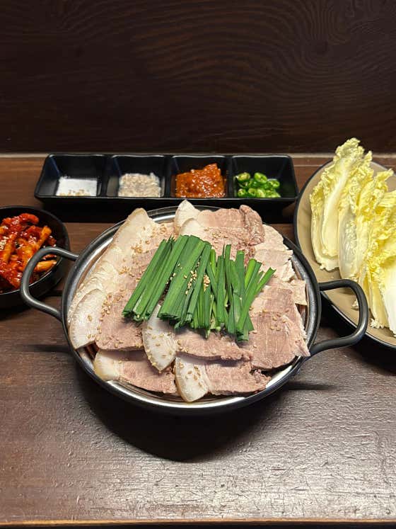 한돈수육 메뉴 사진(네이버)