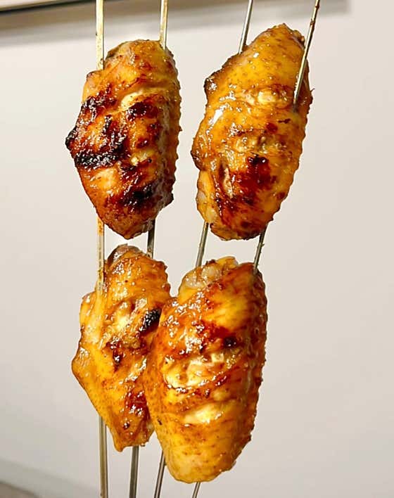 닭날개꼬치 메뉴 사진(네이버)