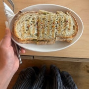 바질토마토파니니 메뉴 사진(네이버)