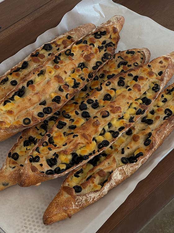 올리브치즈바게트 메뉴 사진(네이버)