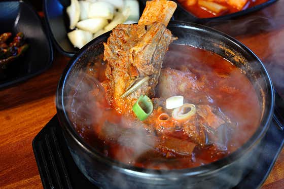 강릉유천뚝배기 한우랑돼지랑 숯불구이 · 네이버 지도·플레이스 4