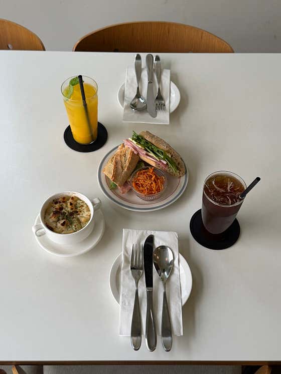 이브리 ivry 카페&와인바
