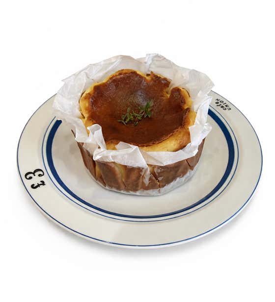 수제 바스크치즈케이크 메뉴 사진(네이버)