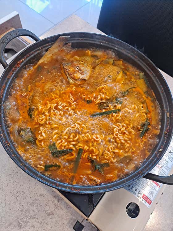 송어뼈매운탕 메뉴 사진(네이버)