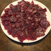 생고기 中 메뉴 사진(네이버)